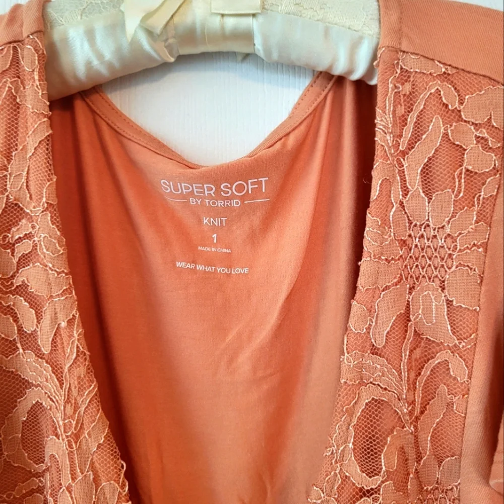 Torrid Top - Picture 3 of 5